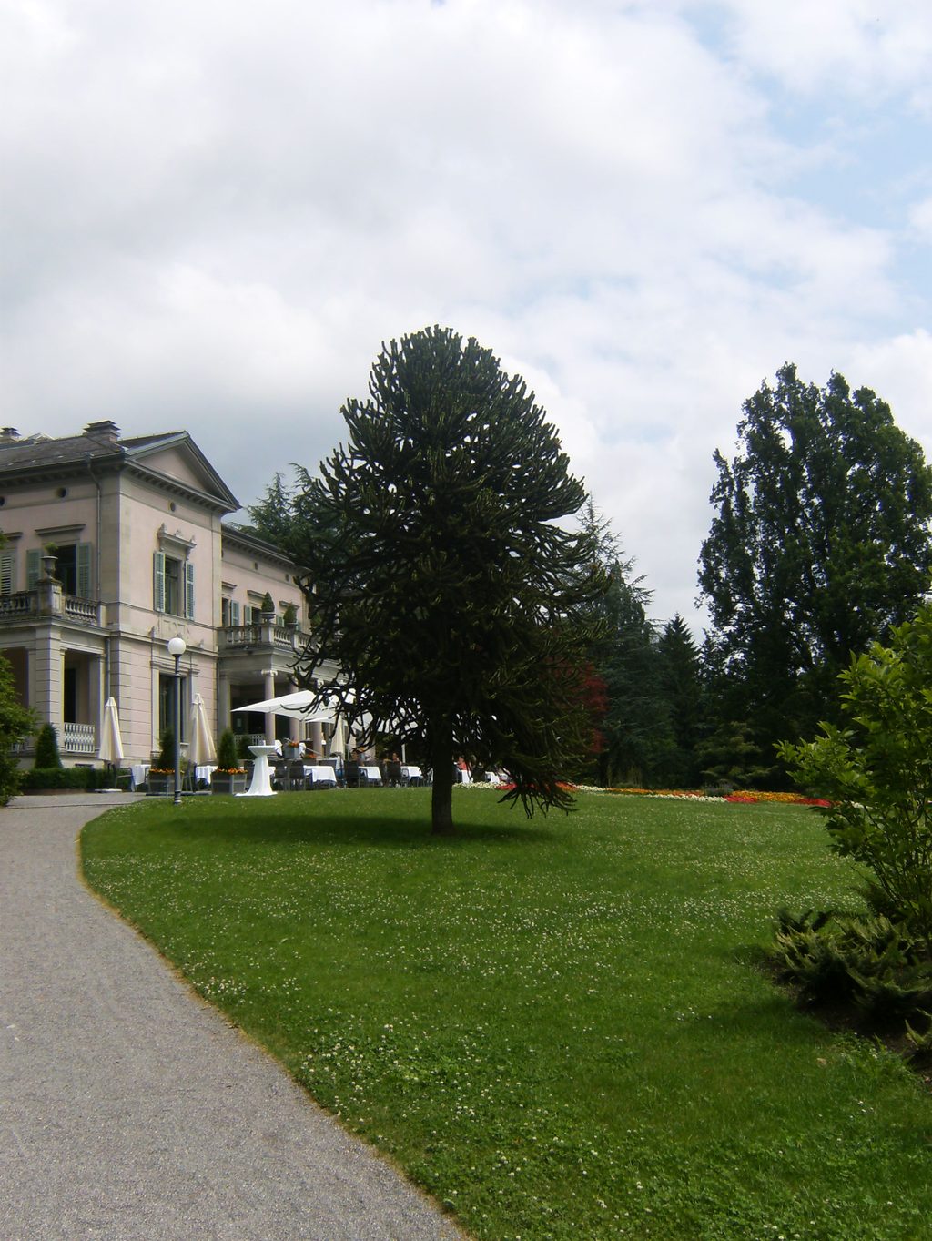 Villa Villette mit Terrasse im Villette-Park in Cham