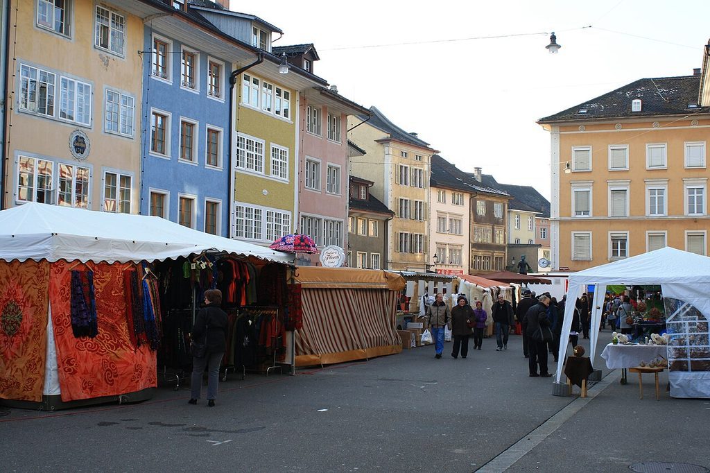 Markttag in der Steinberggasse in Winterthur
